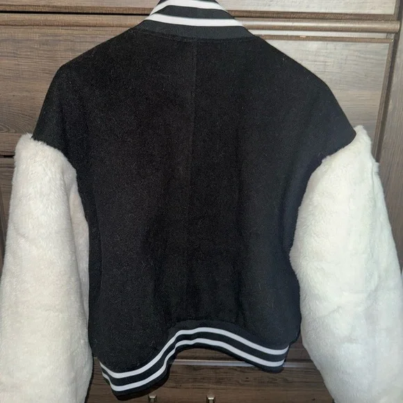 AKIRA Black Quilted Jacket - Picture 3 of 4